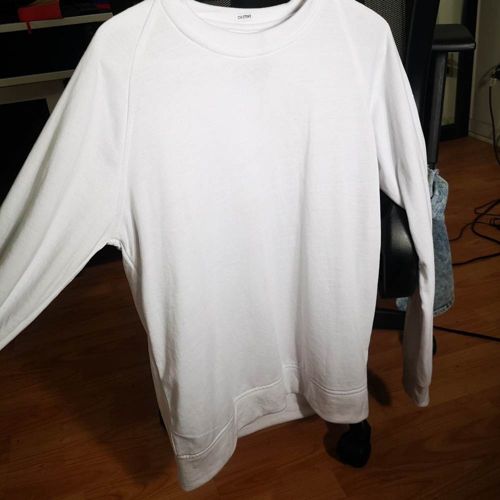 Like New Six Lincoln sweater